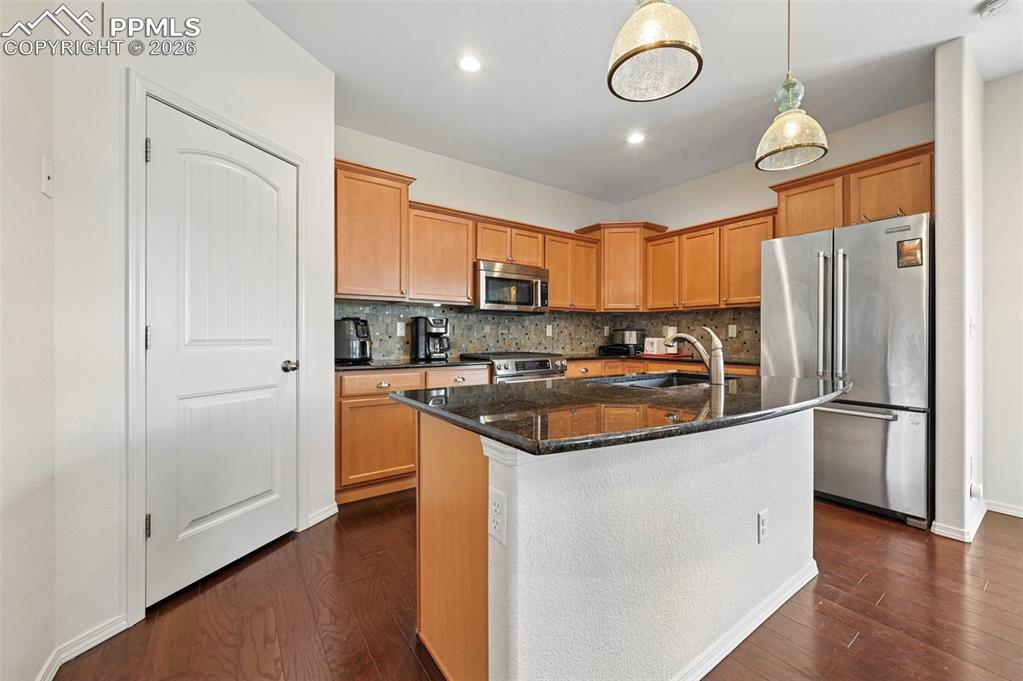 Image 13 of 37: Kitchen