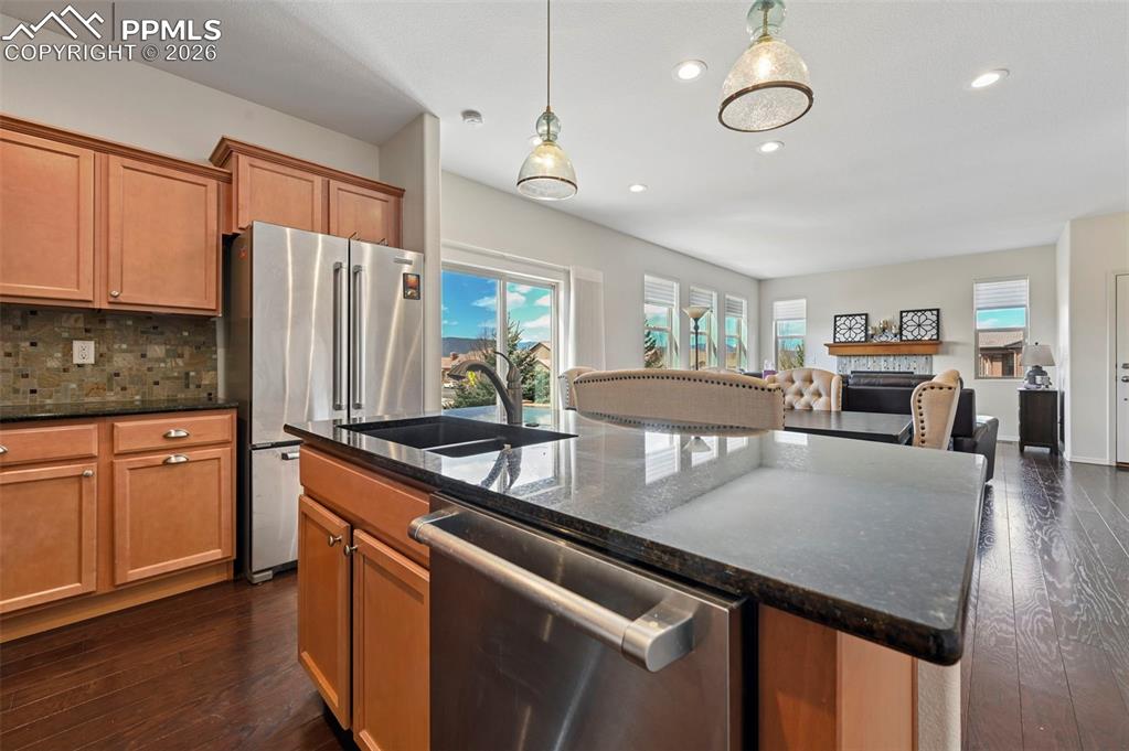 Image 16 of 37: Kitchen