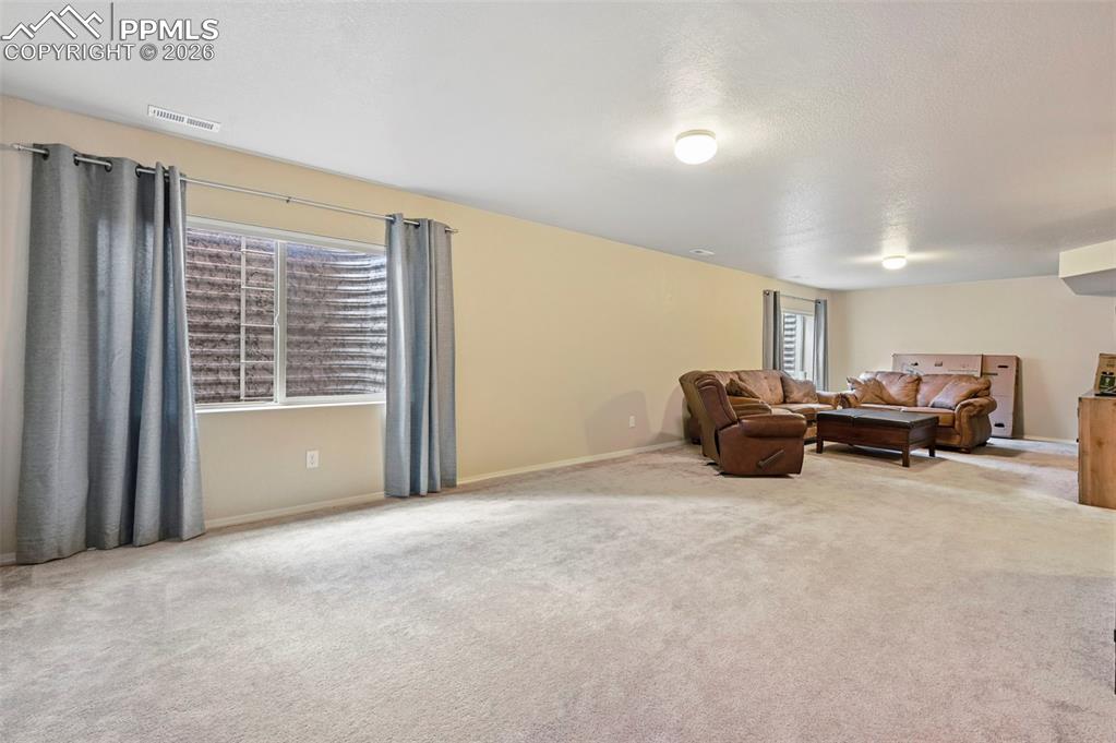 Image 28 of 37: Living Room