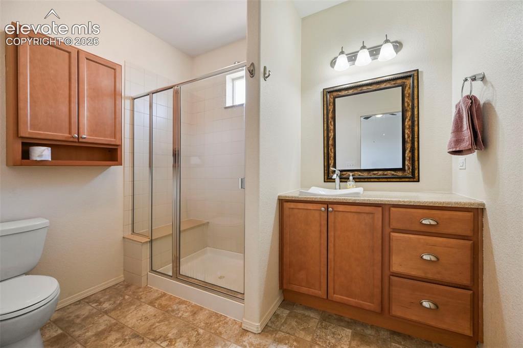 Image 41 of 49: Bathroom