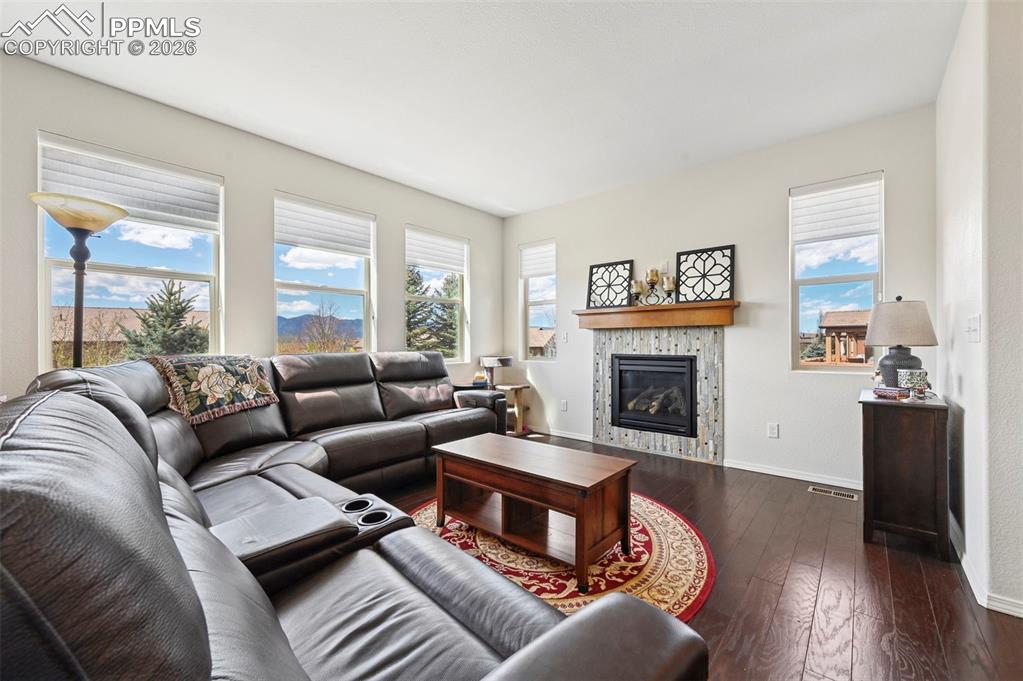 Image 9 of 37: Living Room