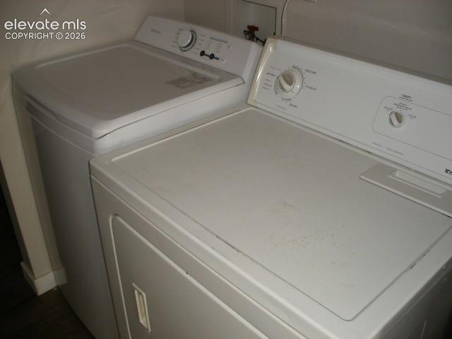 Image 15 of 35: Laundry