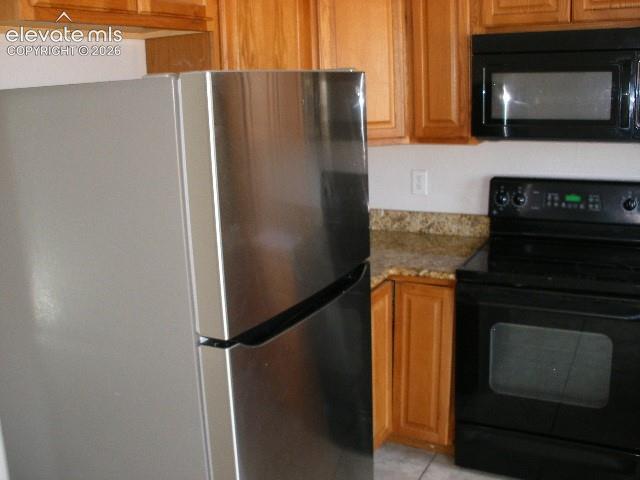 Image 5 of 35: Kitchen