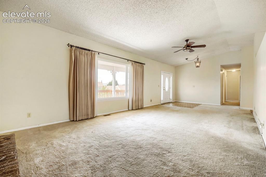Image 8 of 27: Living Room