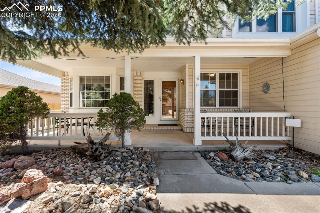 Image 3 of 50: Entry