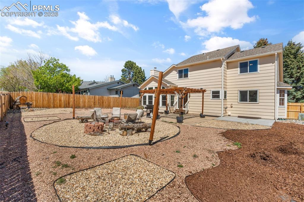 Image 46 of 50: Back of Structure