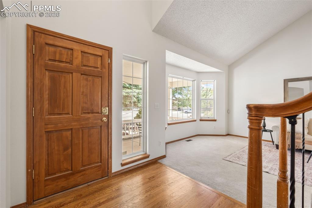 Image 7 of 50: Entry