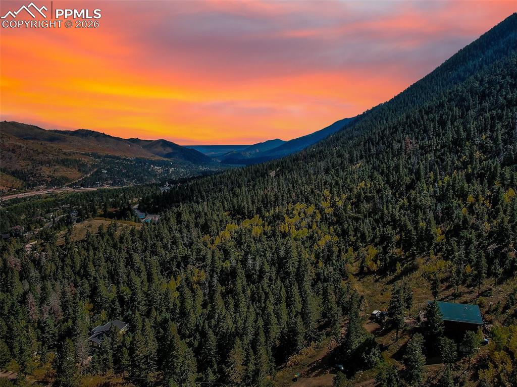 Image 17 of 18: Property view of mountains