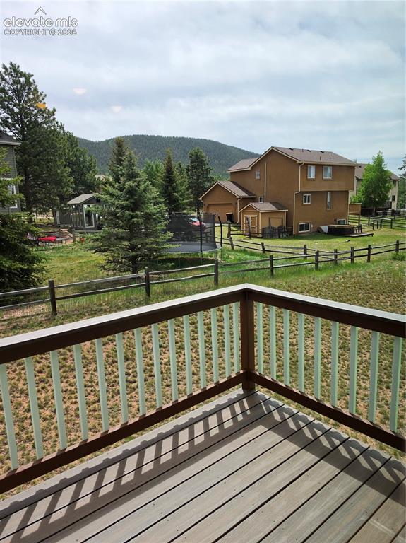 Image 8 of 20: Deck