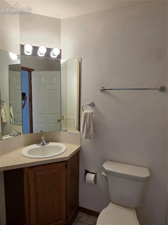 Image 9 of 20: Bathroom