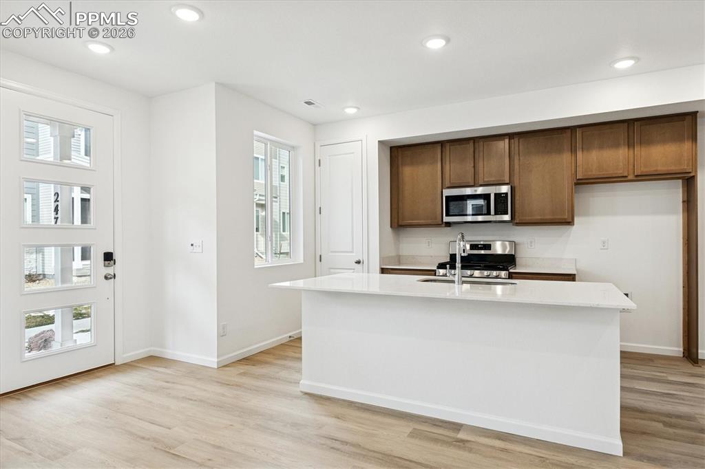 Image 6 of 21: No Description Available