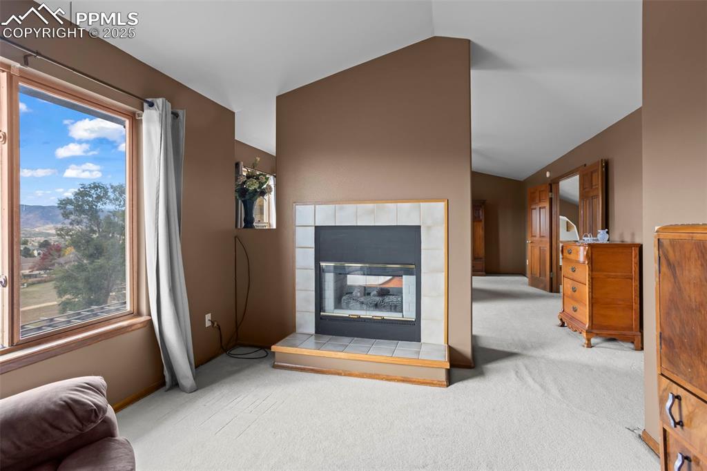 Image 13 of 36: Living Room