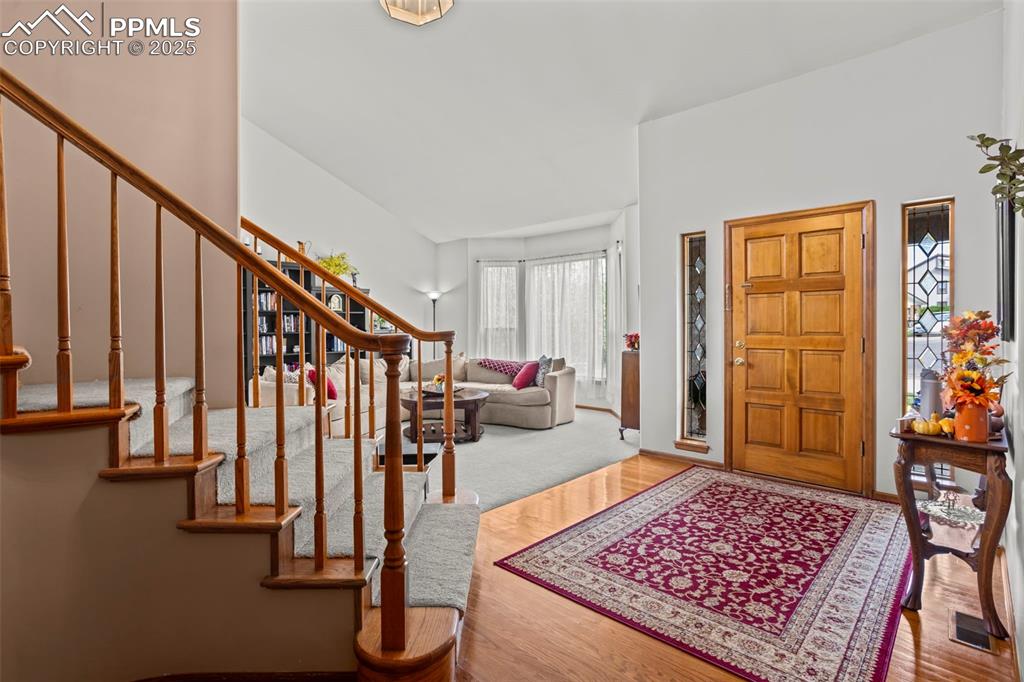 Image 19 of 36: Entry