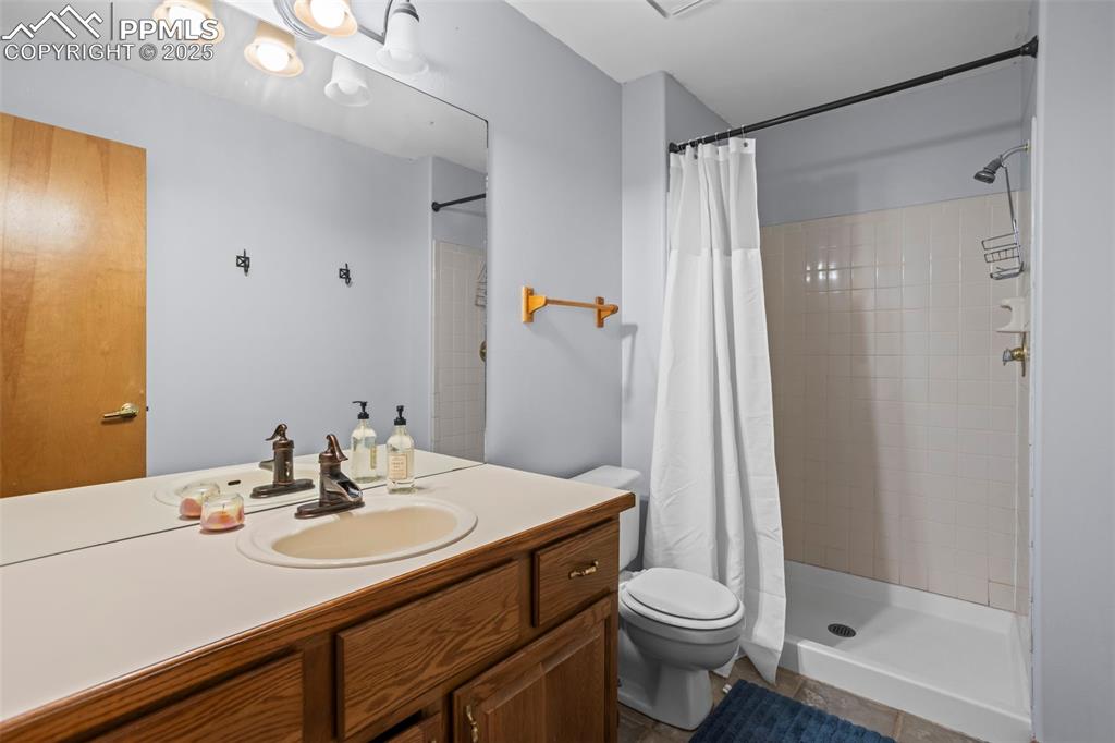 Image 24 of 36: Basement bathroom