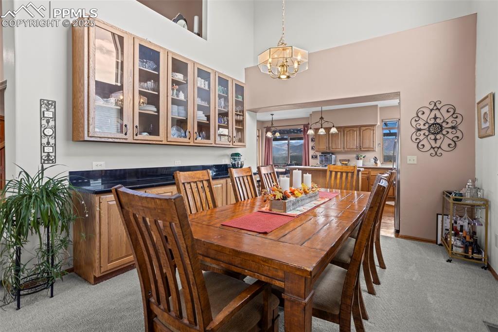 Image 4 of 36: Dining Area