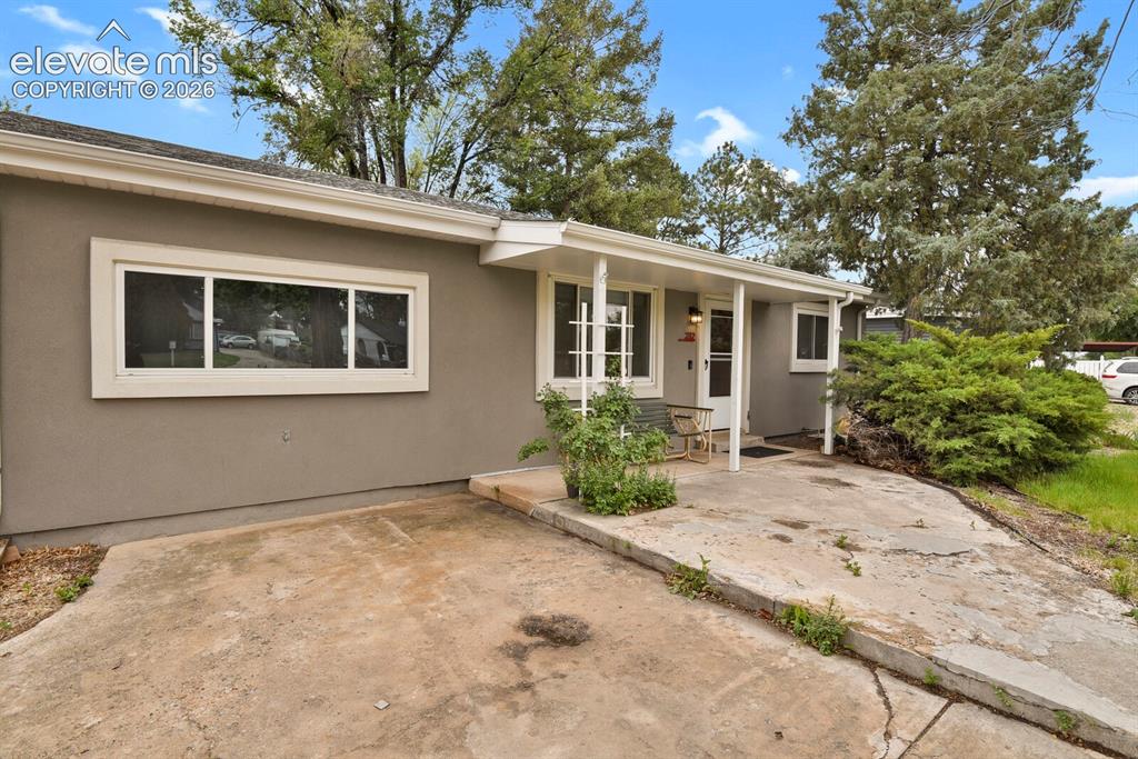 Image 1 of 31: Front of Structure