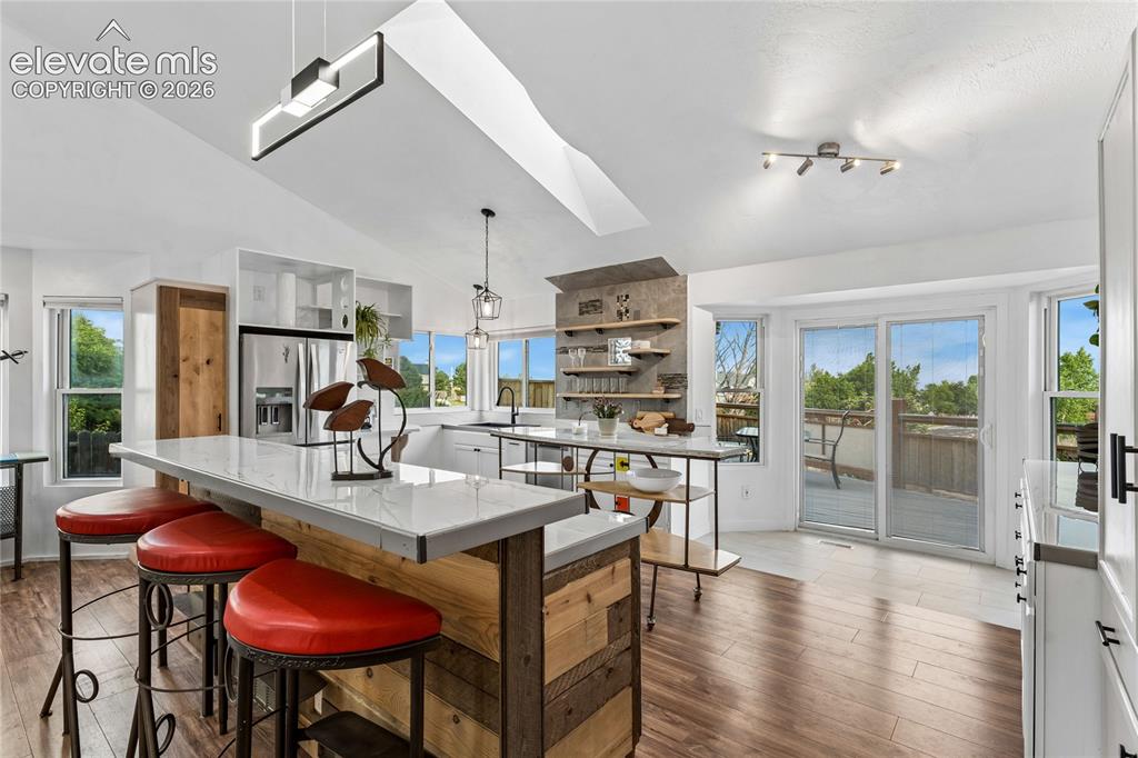 Image 10 of 47: Kitchen