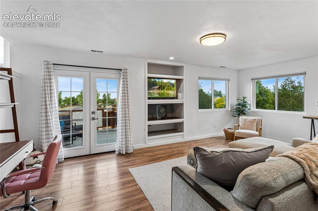 Image 14 of 47: Living Room