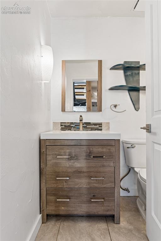 Image 31 of 47: Bathroom