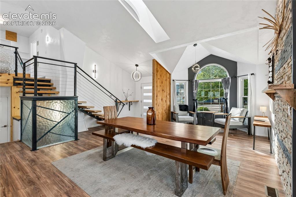 Image 6 of 47: Dining Area