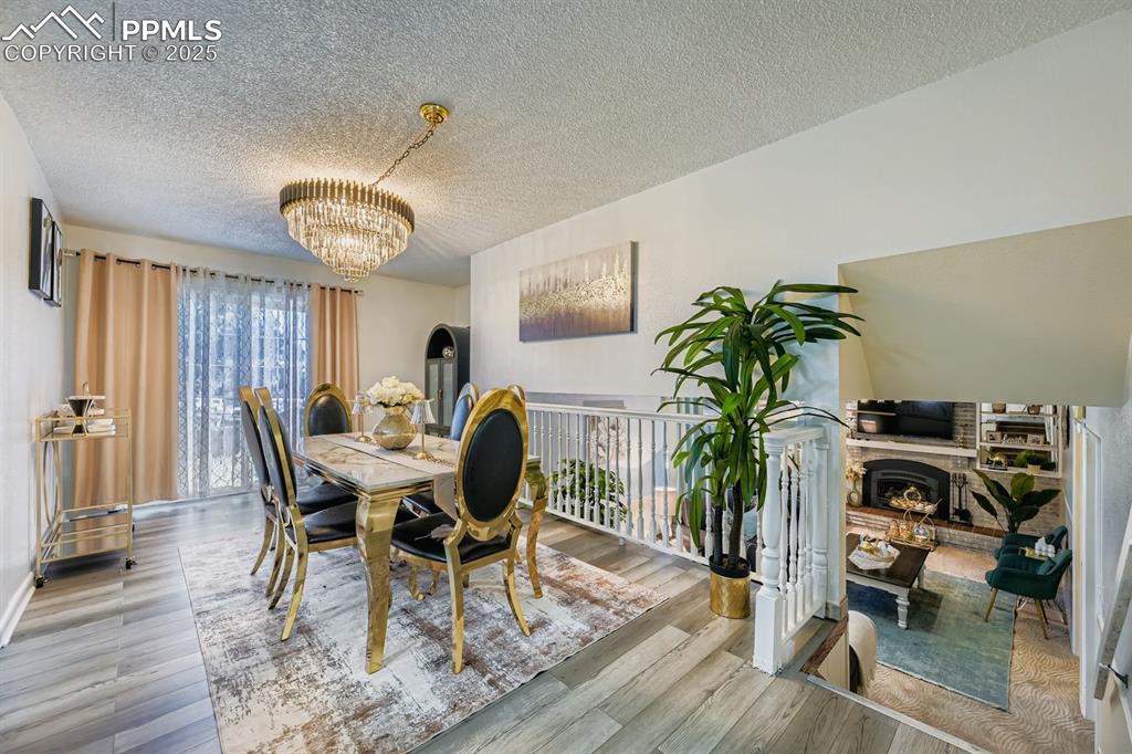 Image 10 of 28: Dining Area