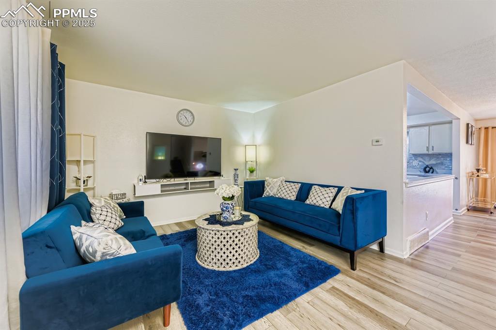 Image 3 of 28: Living Room