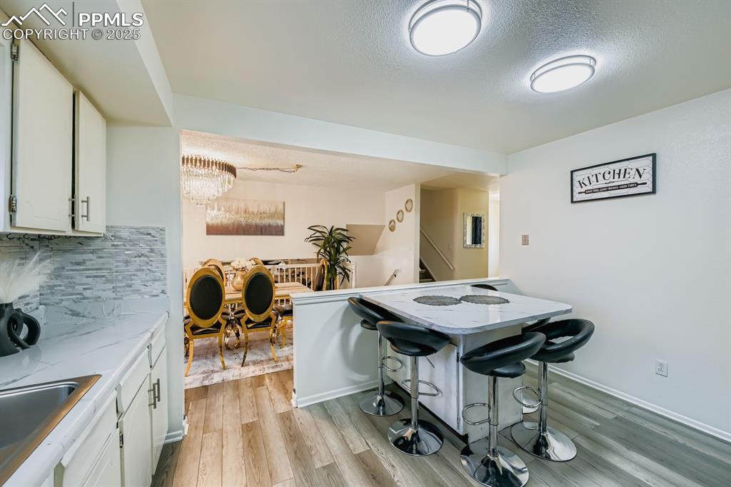 Image 8 of 28: Kitchen