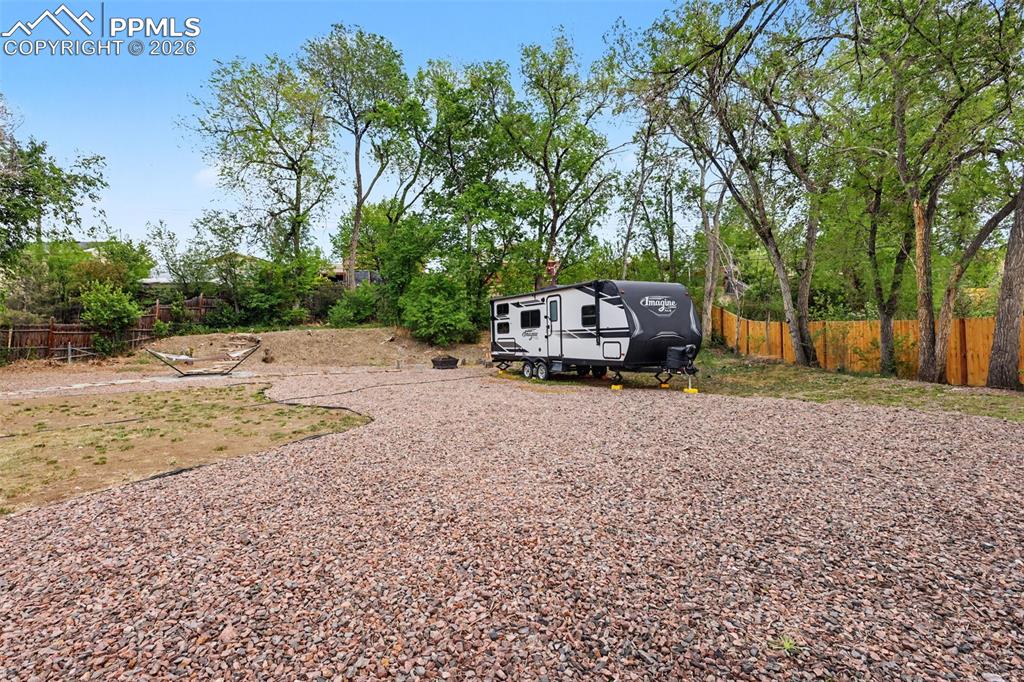 Image 20 of 26: Large Lot