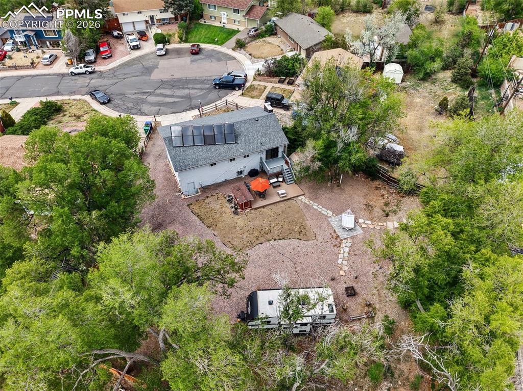 Image 24 of 26: Large lot in a cul-de-sac
