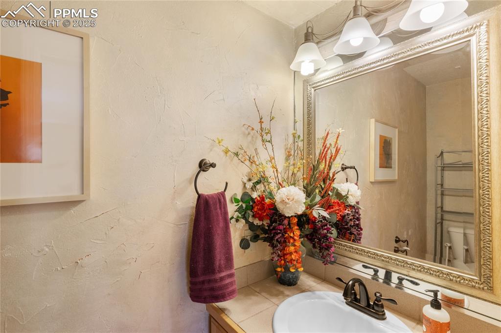 Image 12 of 39: Bathroom