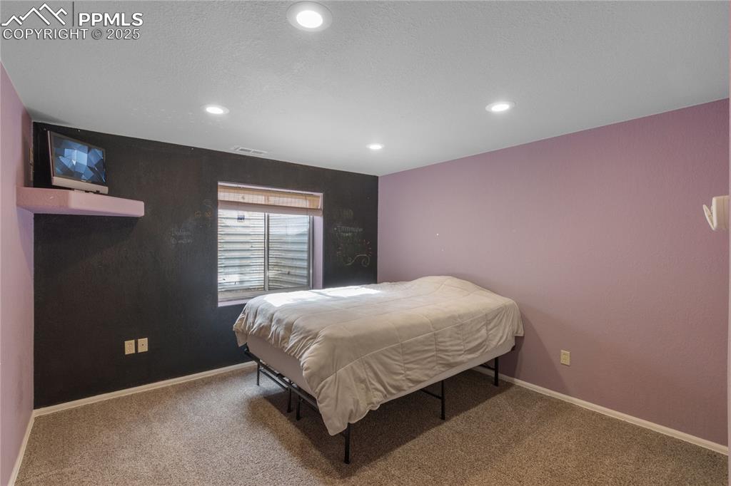 Image 16 of 39: Bedroom