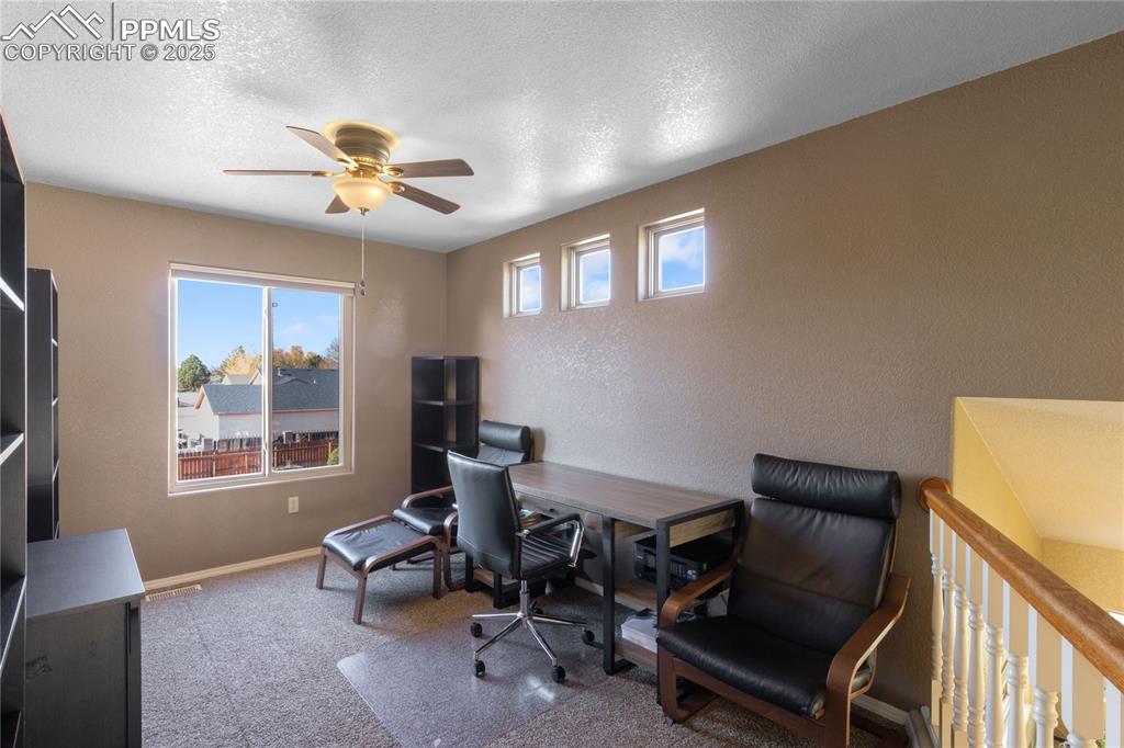 Image 27 of 39: Loft