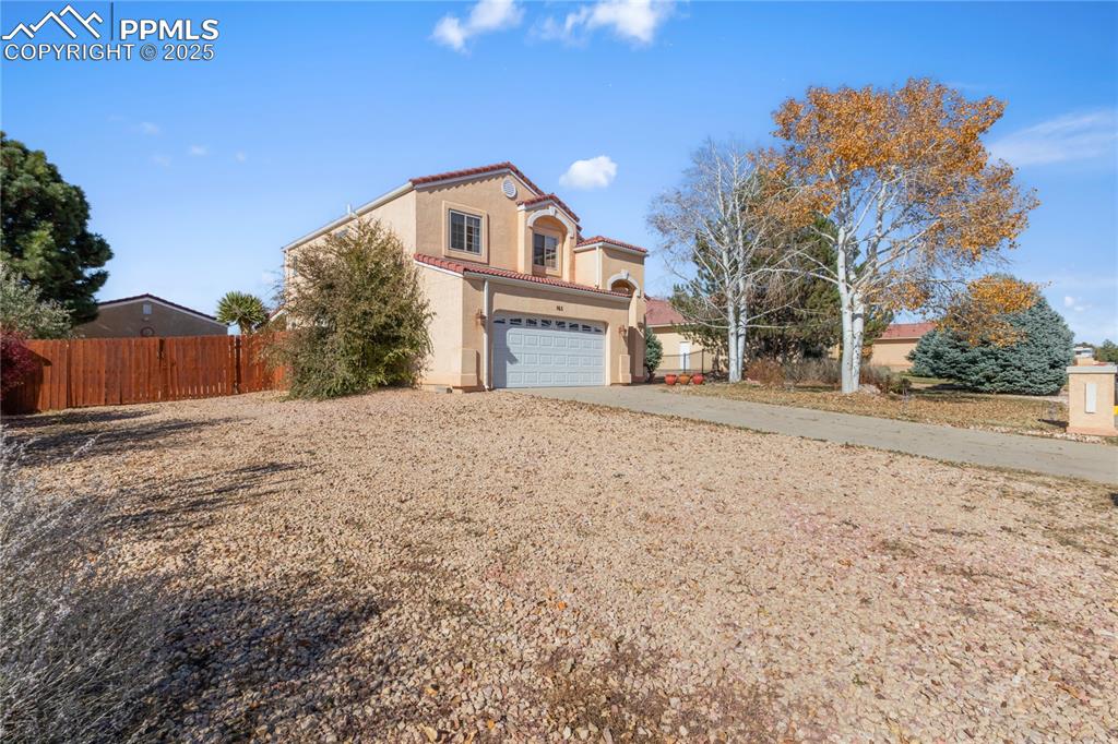 Image 3 of 39: Front of Structure