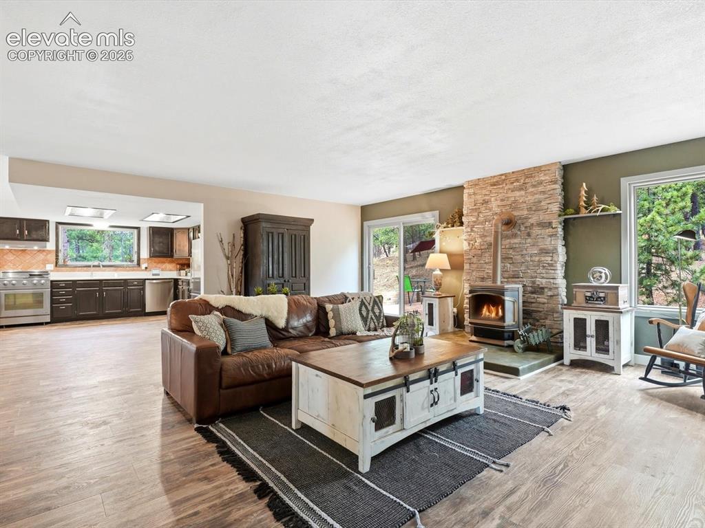 Image 11 of 50: Living Room