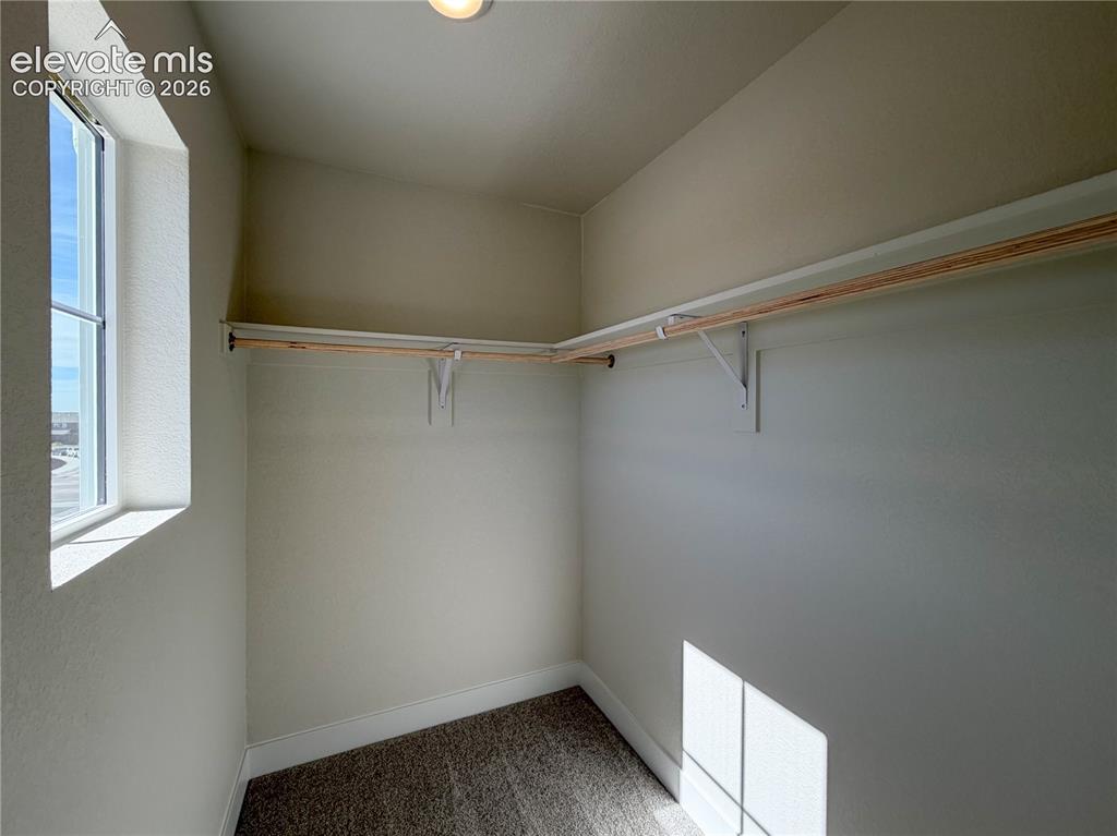 Image 26 of 33: Walk-In Closets