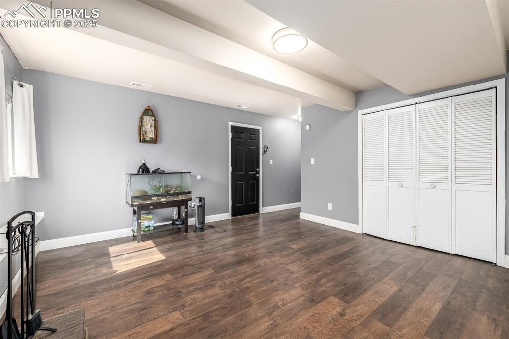 Image 28 of 41: Family Room