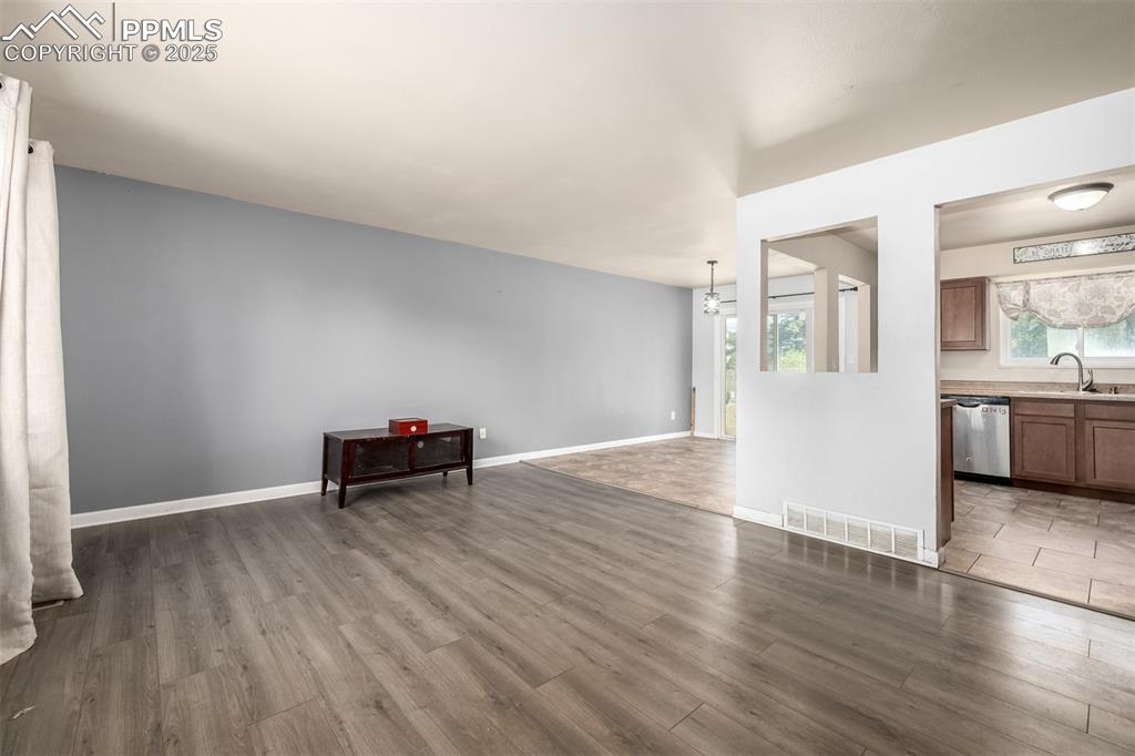 Image 6 of 41: Living Room