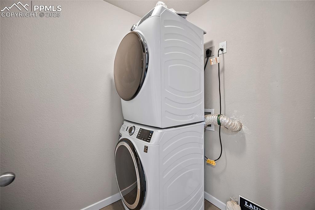 Image 28 of 41: Laundry