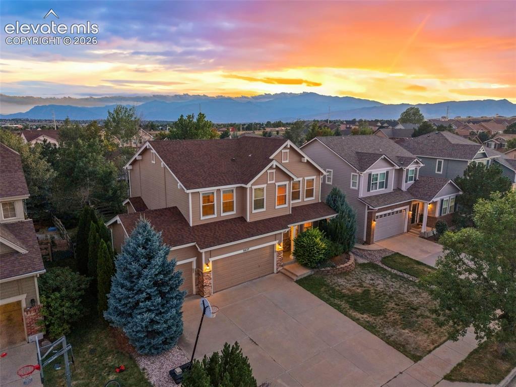 Caption: Welcome to this beautiful 5-bed, 4-bath home in sought-after Wolf Ranch!