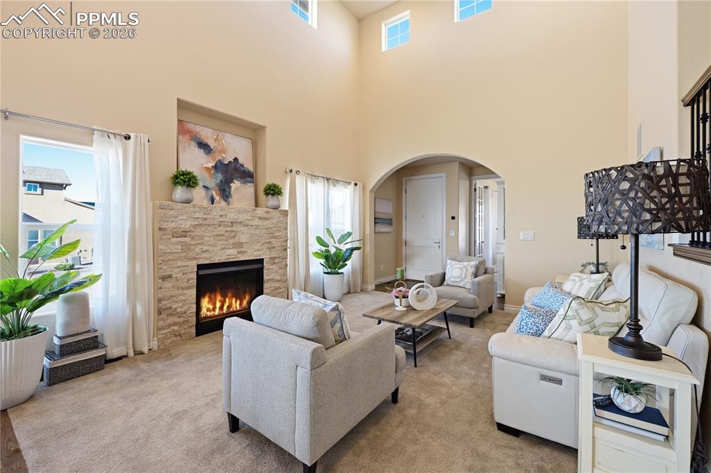 Image 14 of 45: Living Room