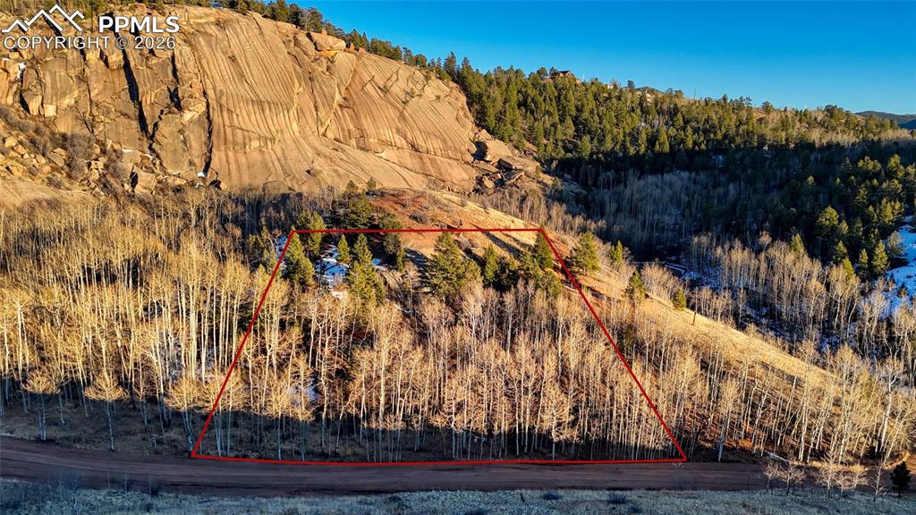 Image 4 of 23: Property lines are approximate and not a survey