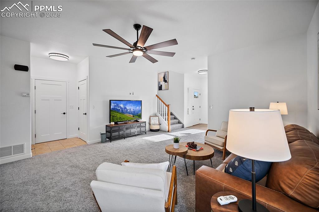 Image 10 of 50: Living Room