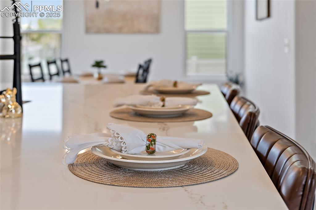 Image 17 of 50: Dining Area