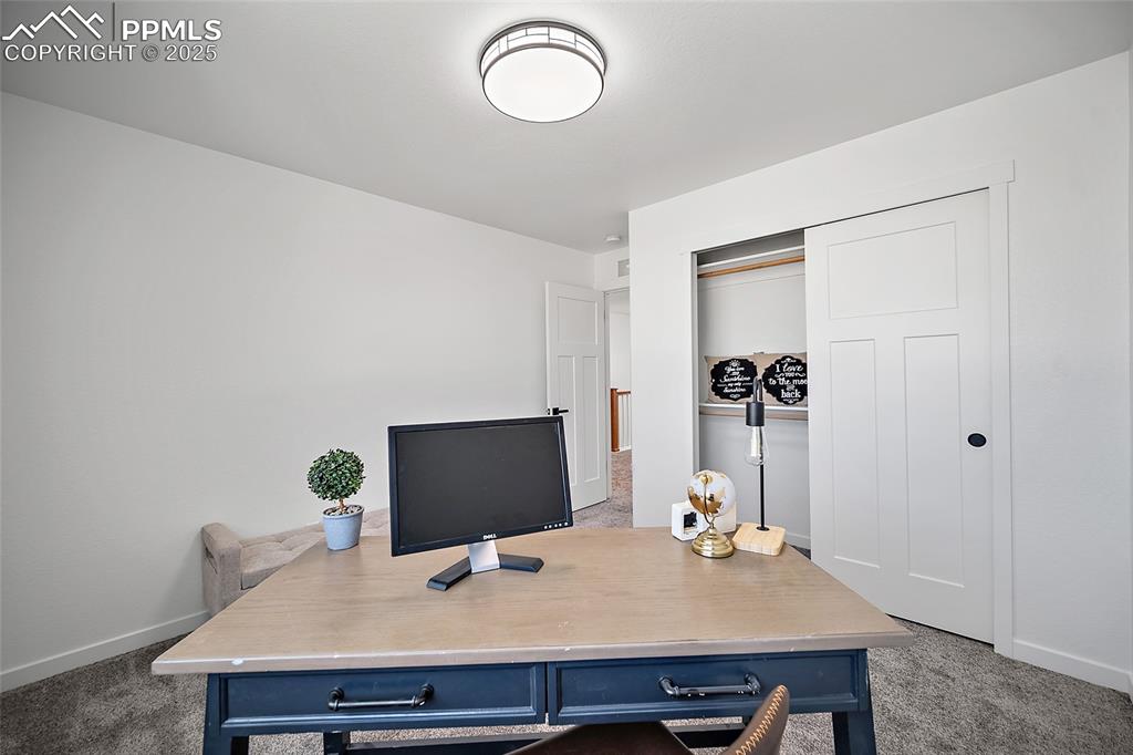 Image 35 of 50: Or Bedroom