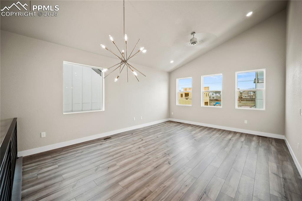 Image 21 of 43: Living Room