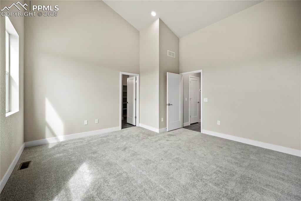 Image 33 of 43: Bedroom