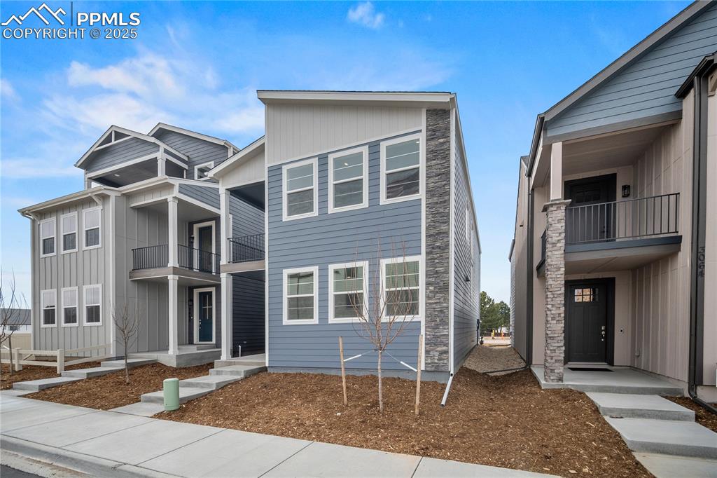 Image 5 of 43: Front of Structure