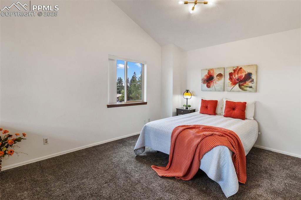 Image 15 of 41: Bedroom