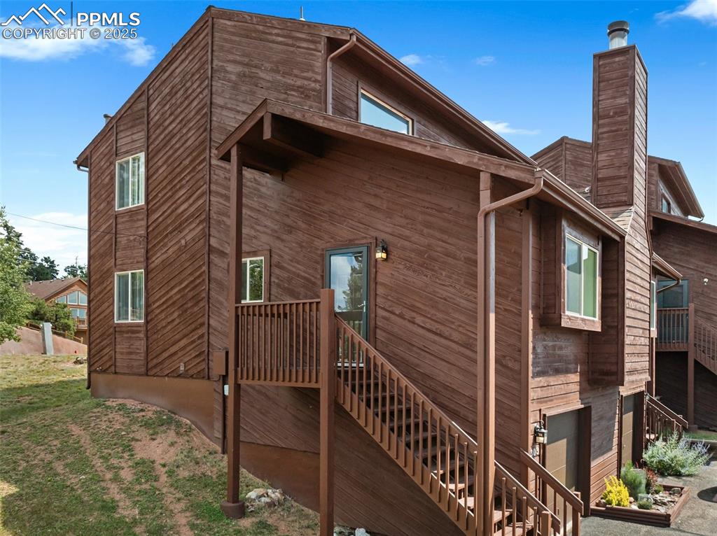 Image 3 of 41: Side of Structure