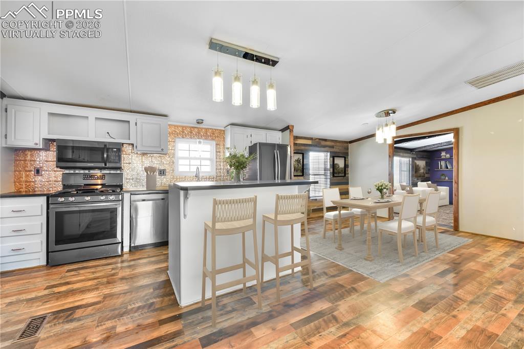 Image 18 of 50: Virtually staged